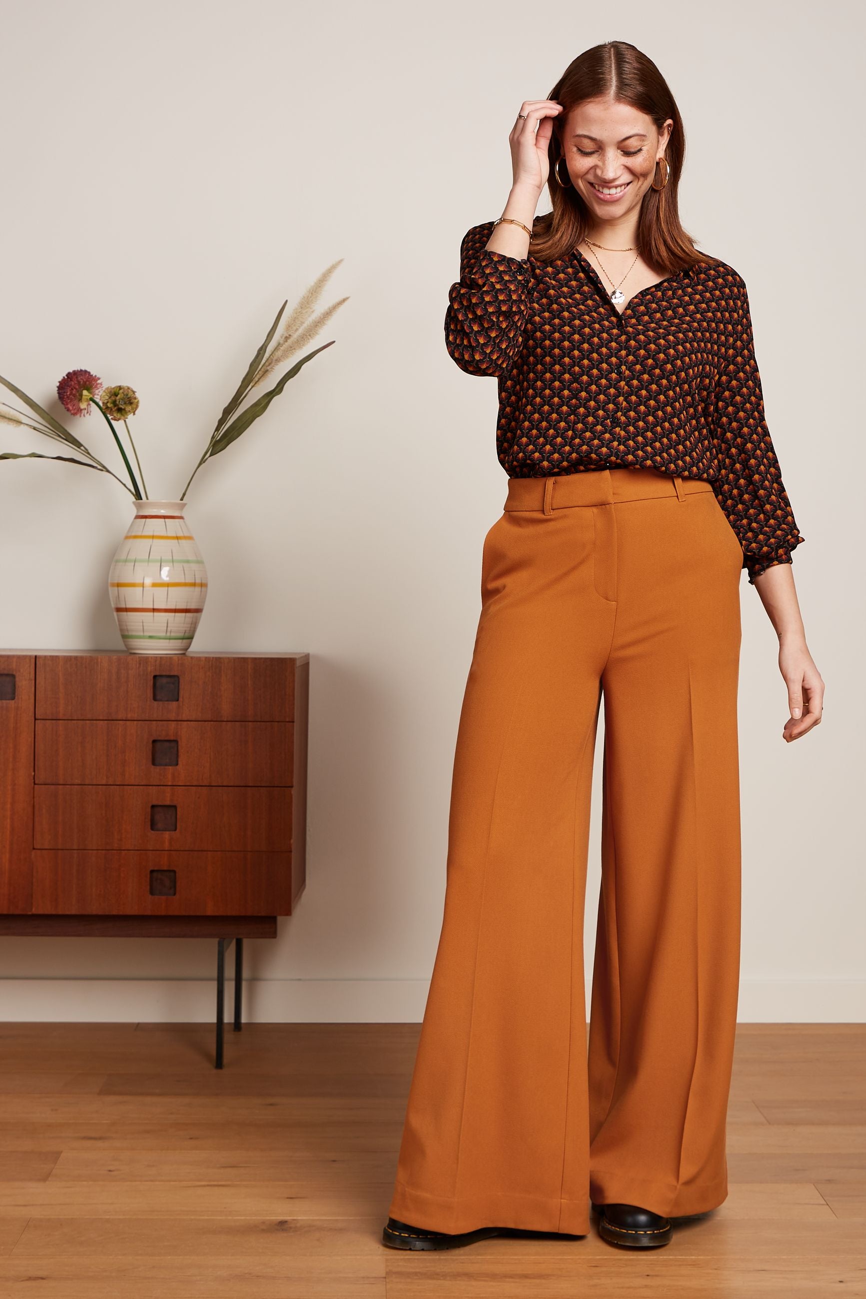 Chloe Pants Tuillerie - Maple Orange – King Louie Chloe Pants Tuillerie - Maple Orange – King Louie