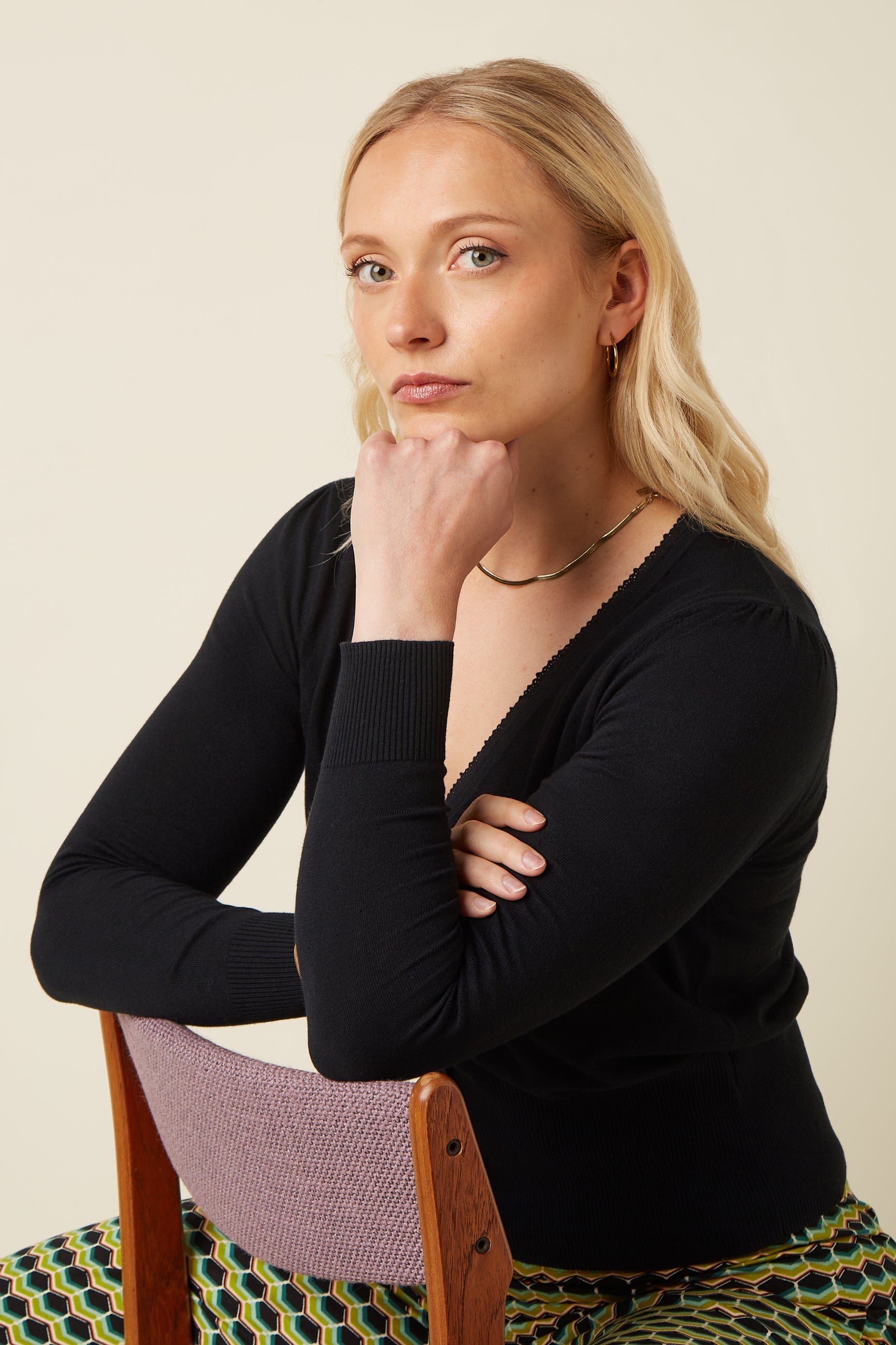 Cardi V Cocoon - Black