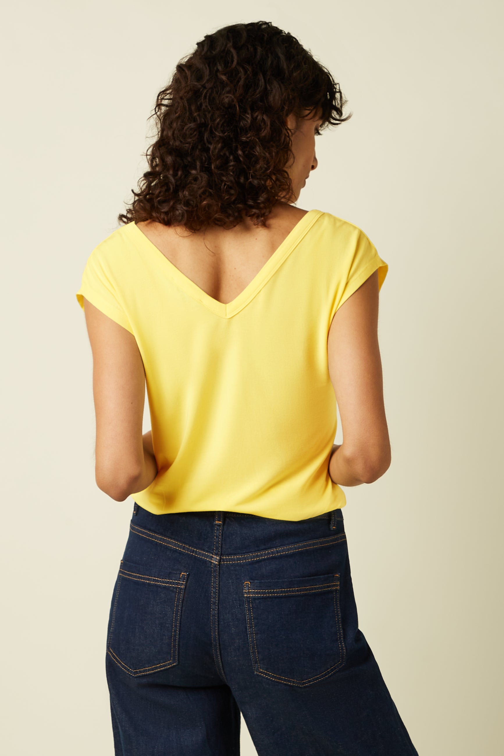 Double V Top Caprice - Lemon Yellow