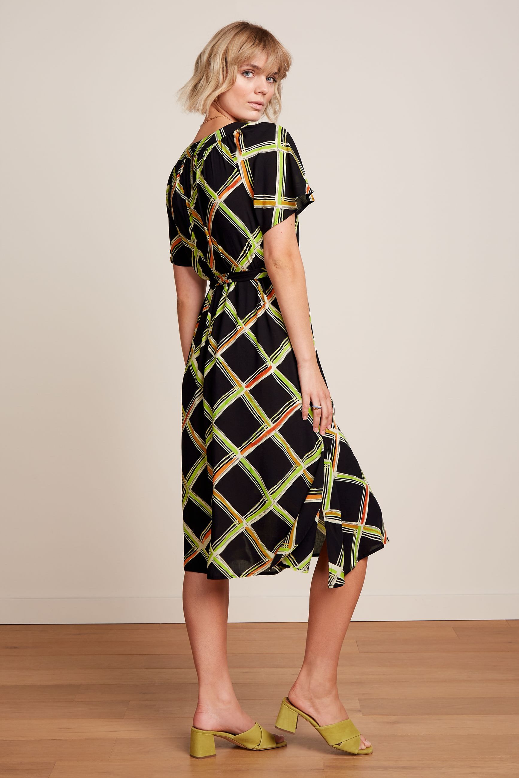 Talia Drawstring Robe Talia Robe Lou - Noir – King Louie