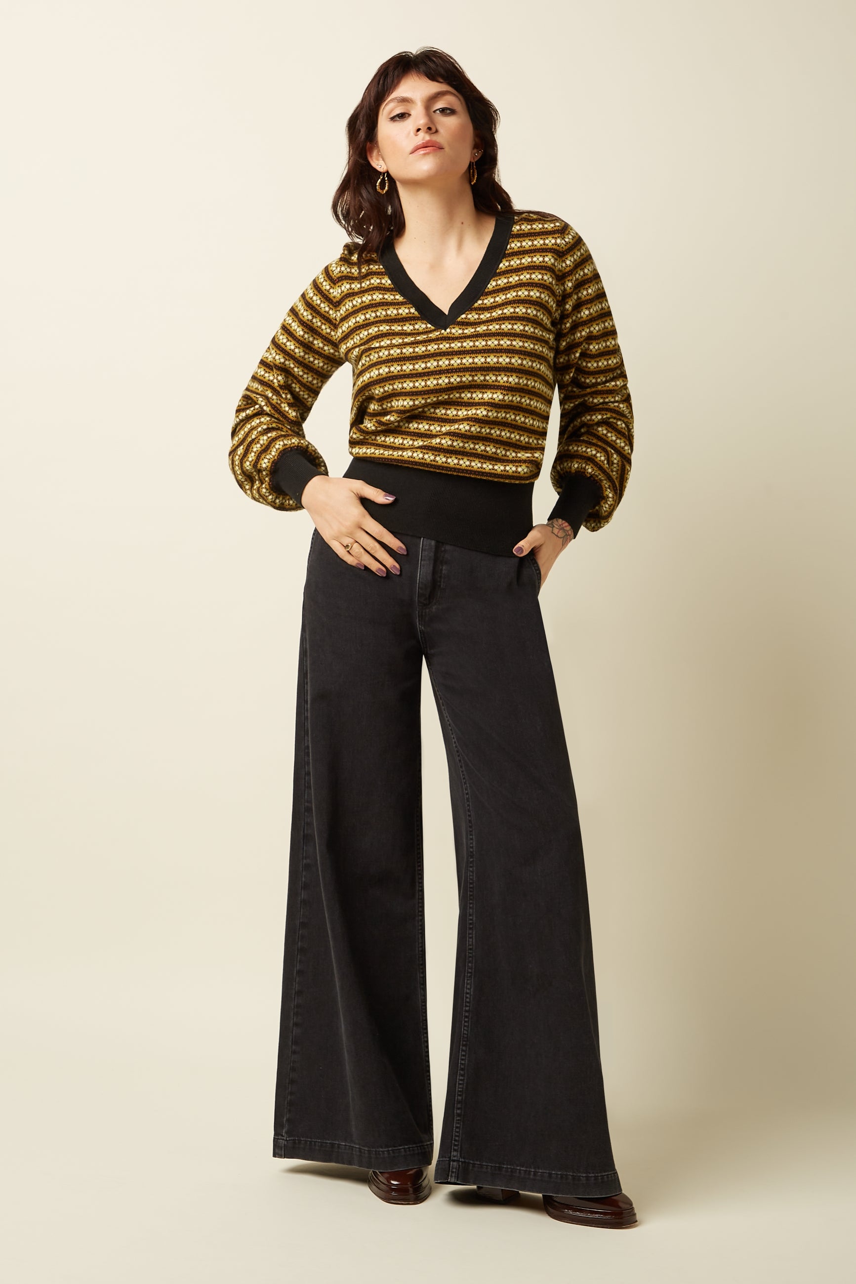 V-Neck Bellsleeve Walter - Black