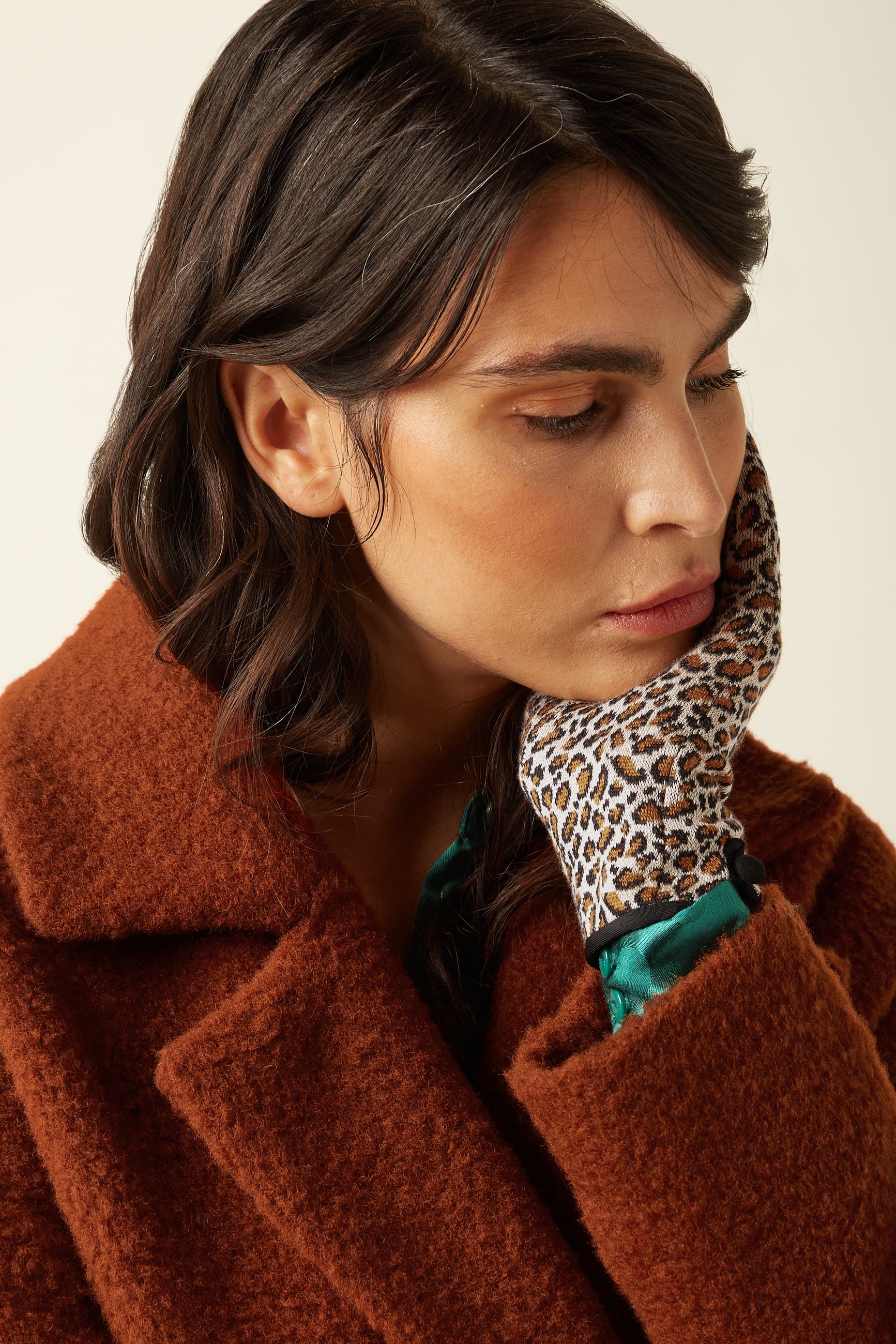 Africa Glove - Pebble