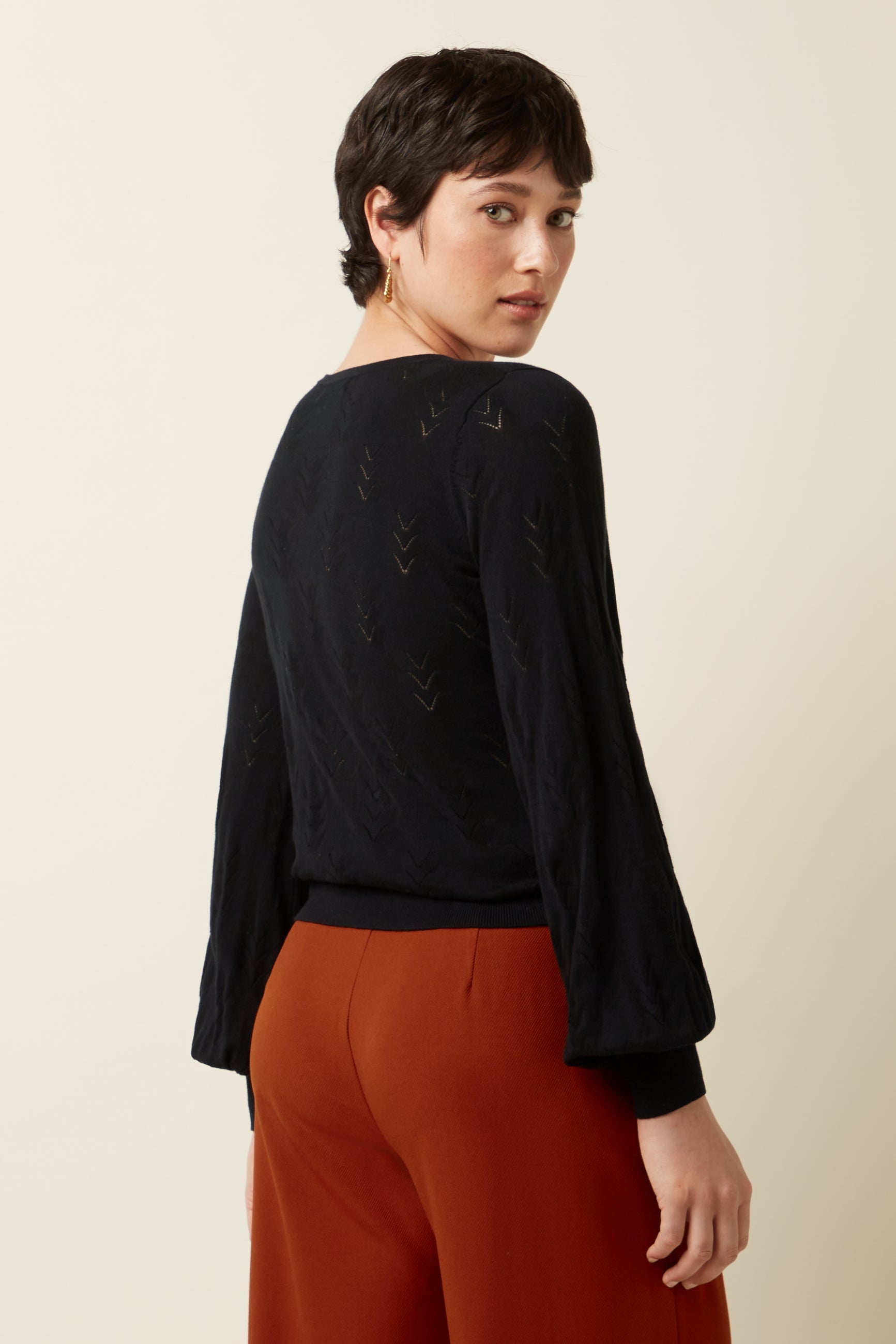 Bell Top Club - Black