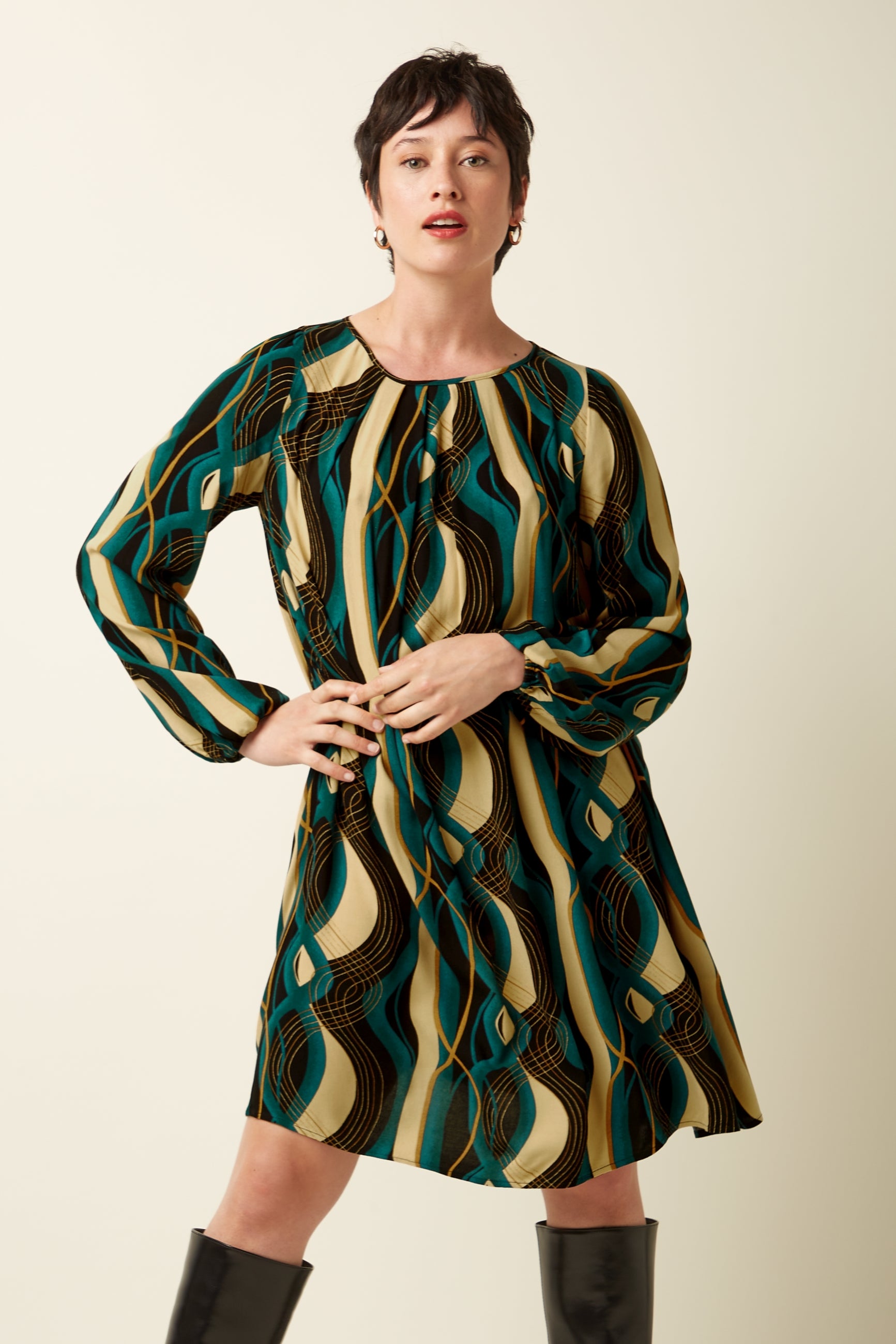 Laura Pleat Dress Elysse - Black