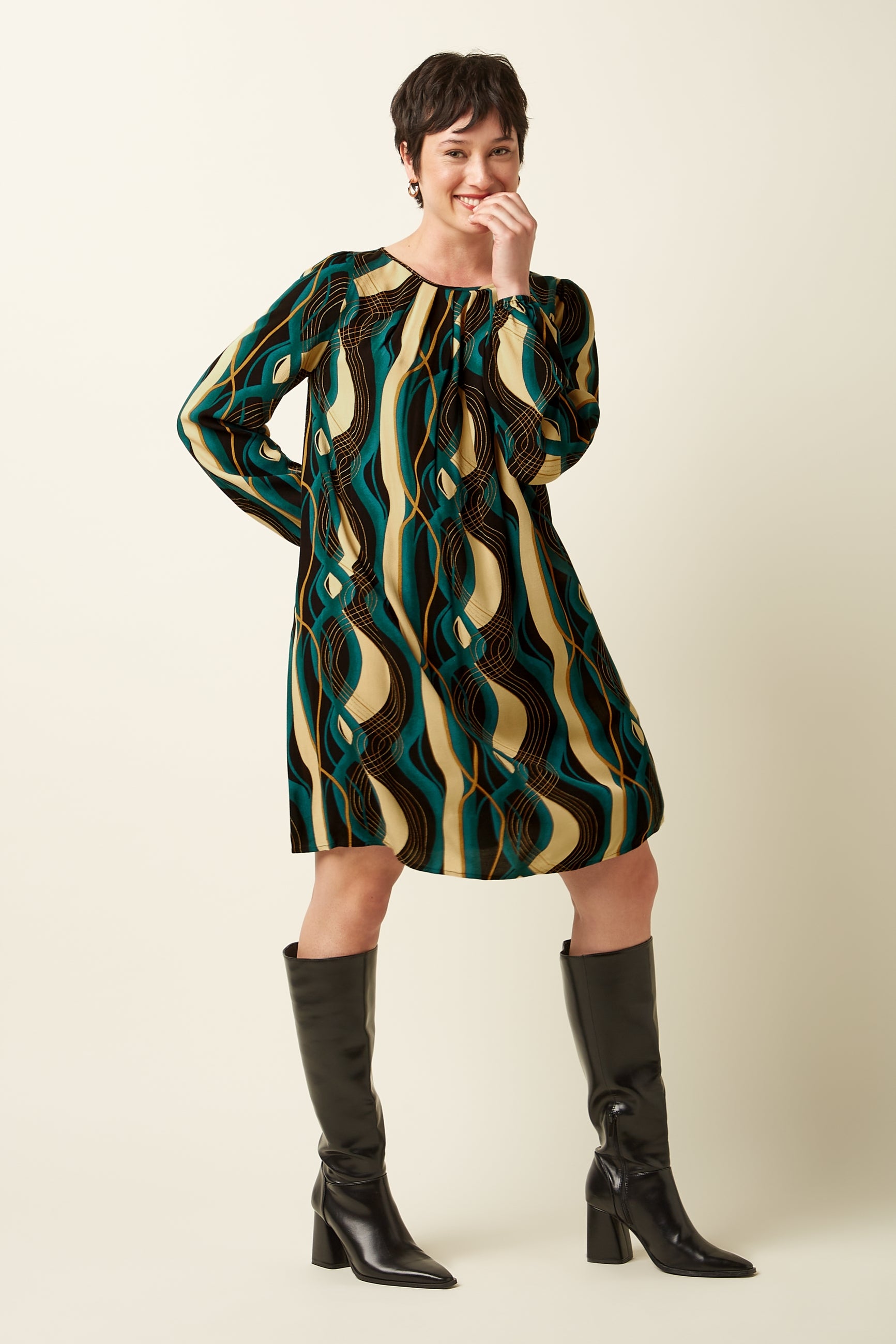 Laura Pleat Dress Elysse - Black