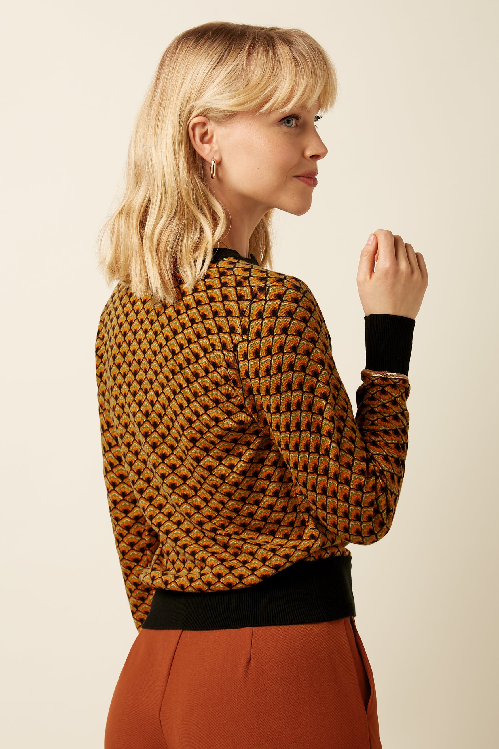 Cardi Roudnneck Frio