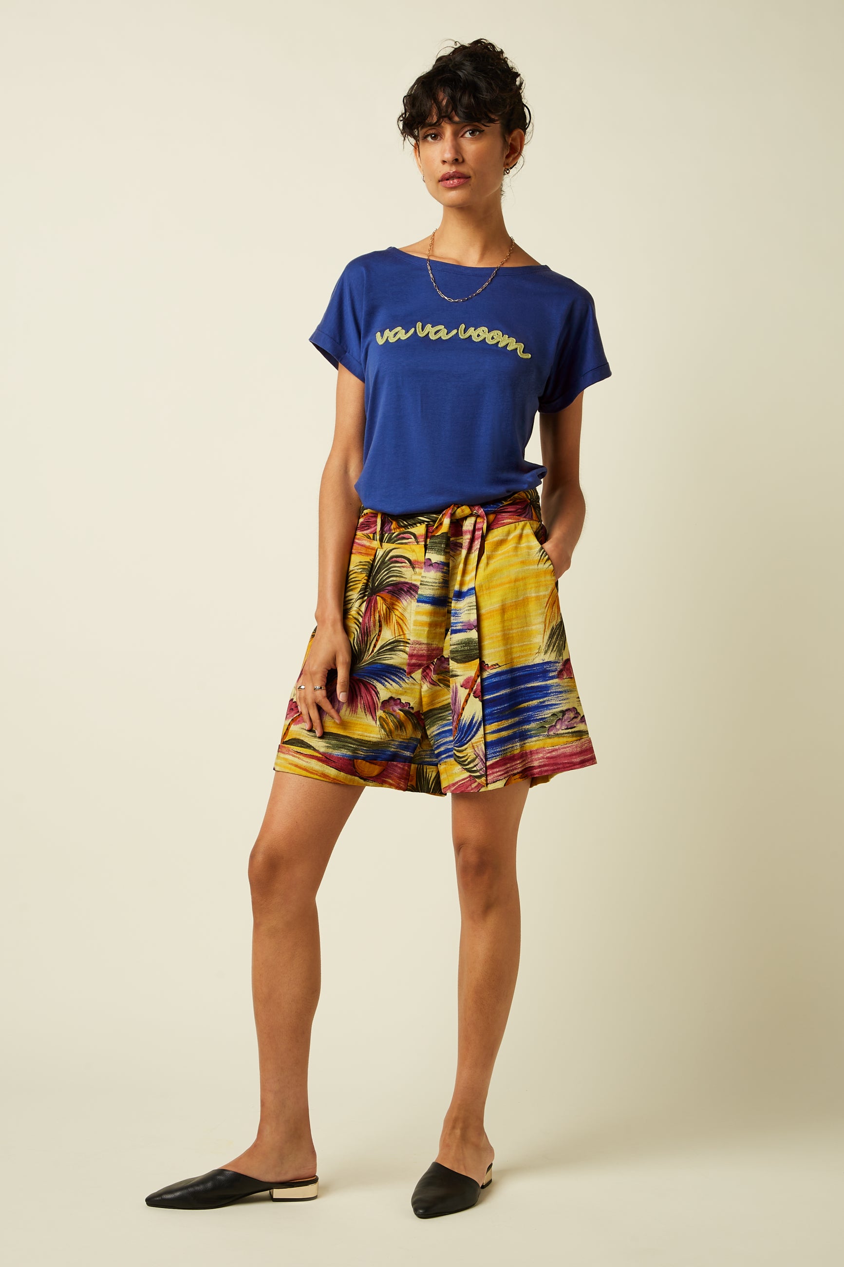 Ava Short Riche - Multi Color