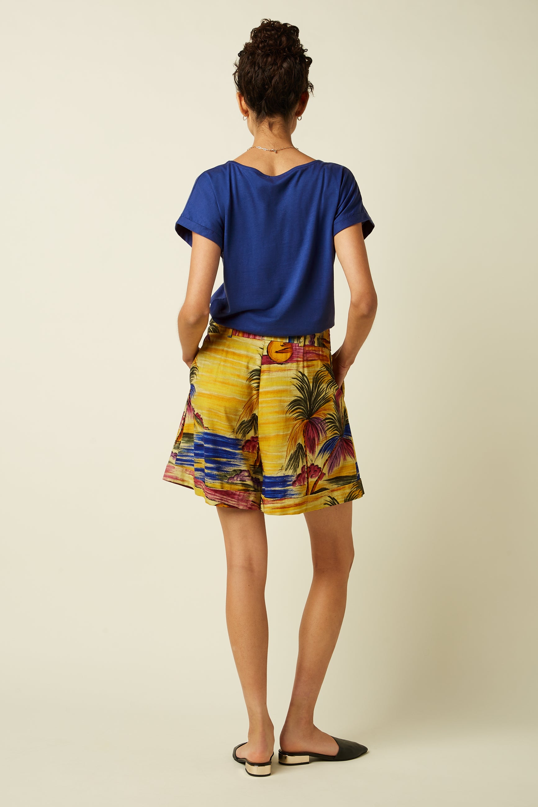 Ava Short Riche - Multi Color