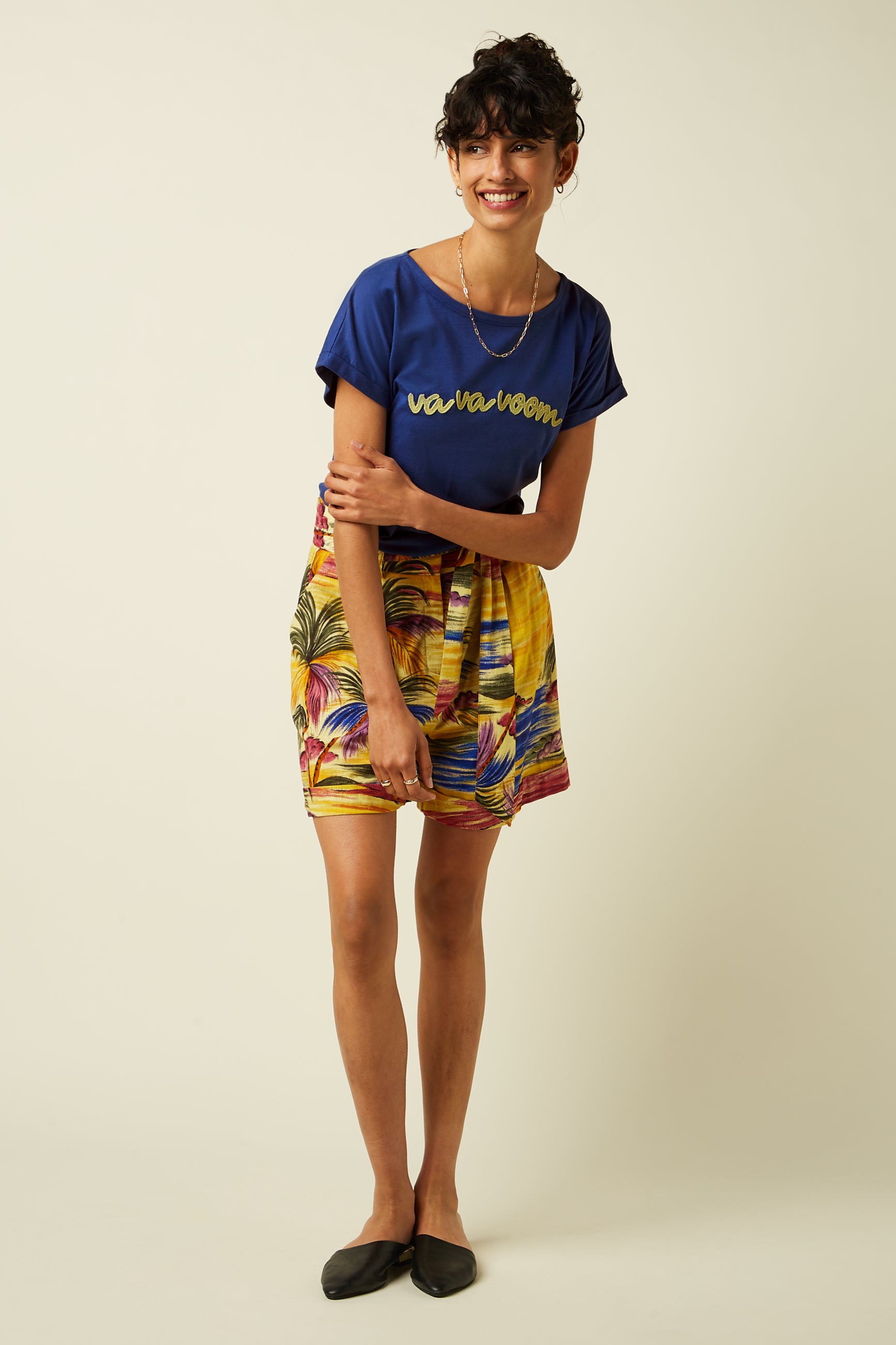 Ava Short Riche - Multi Color