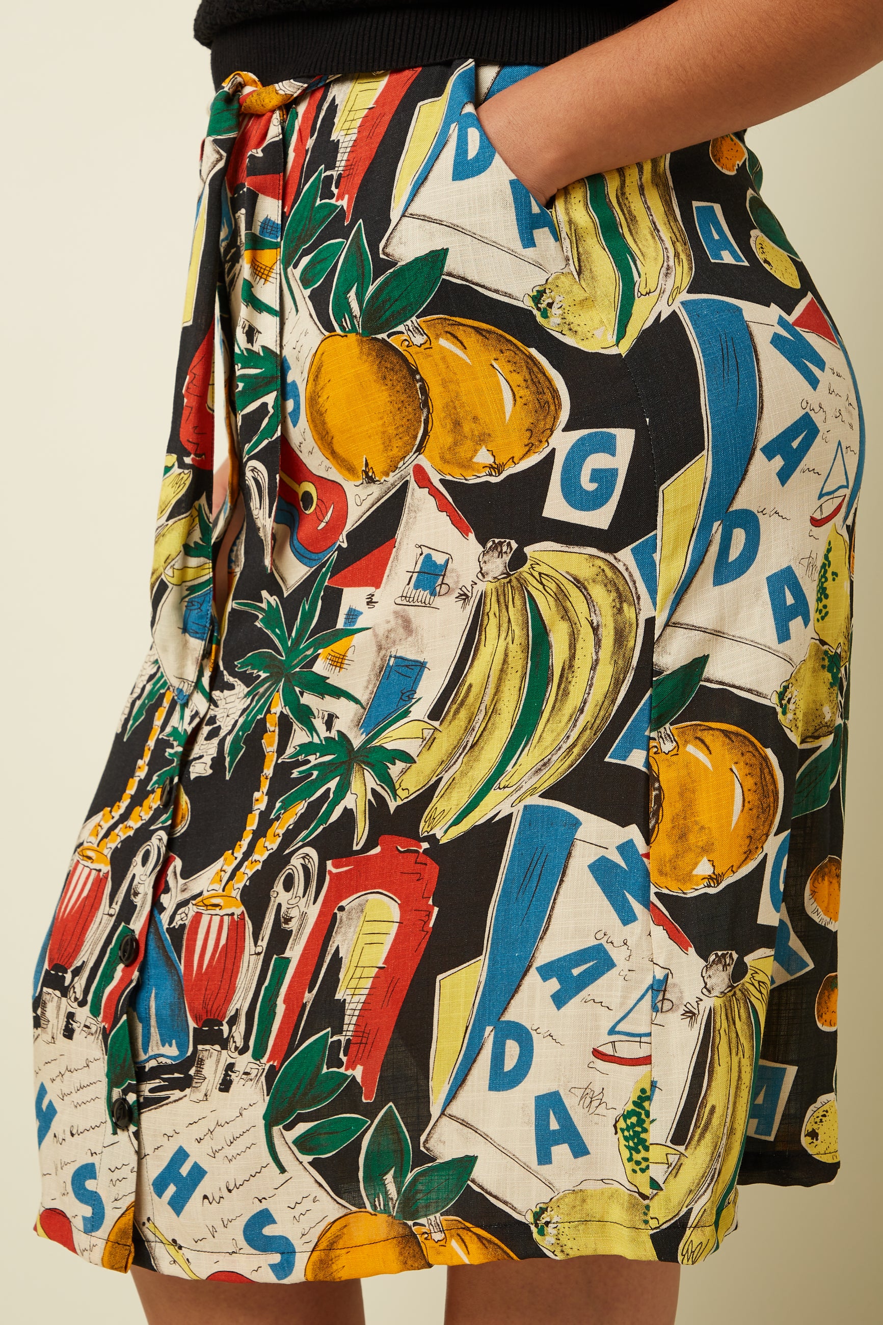 Lola Button Skirt Tropez - Black