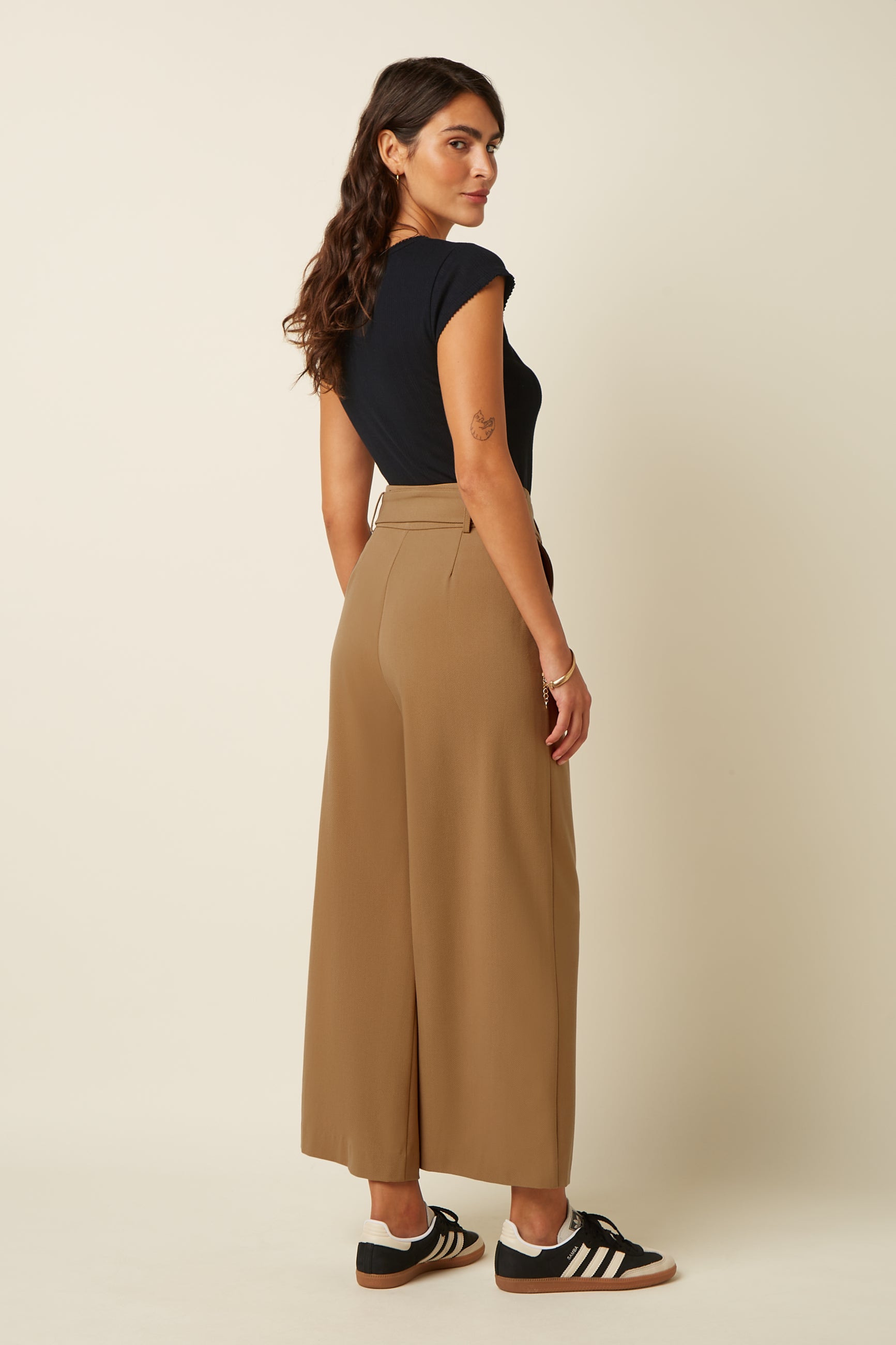 Cath Tee Halo - Black