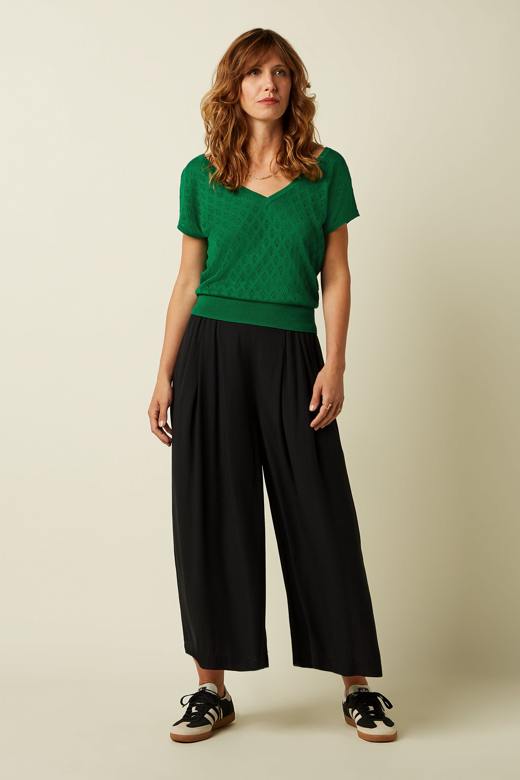 Double V Top Mateo Knit - Very Green