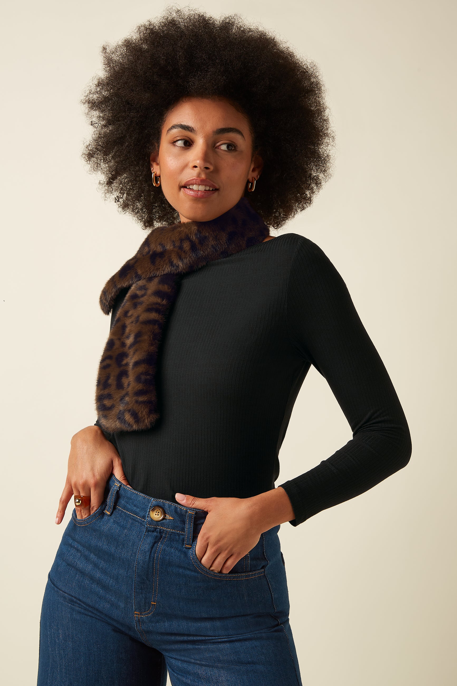 Scarf Billy - Rum Brown