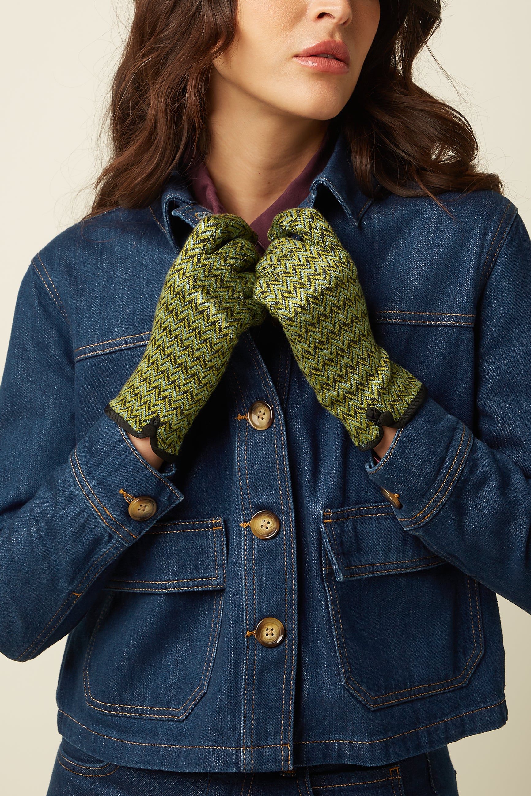 Wander Glove - Cardemon Green