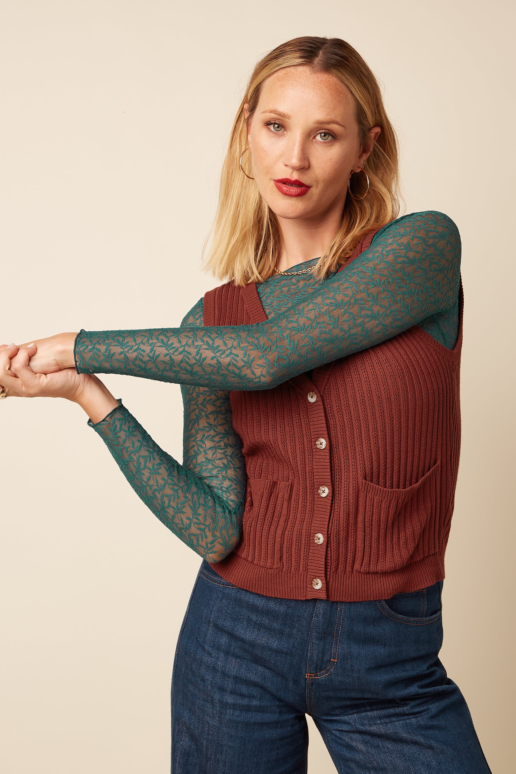 Button V Spencer Match Knit - Spicy Brown
