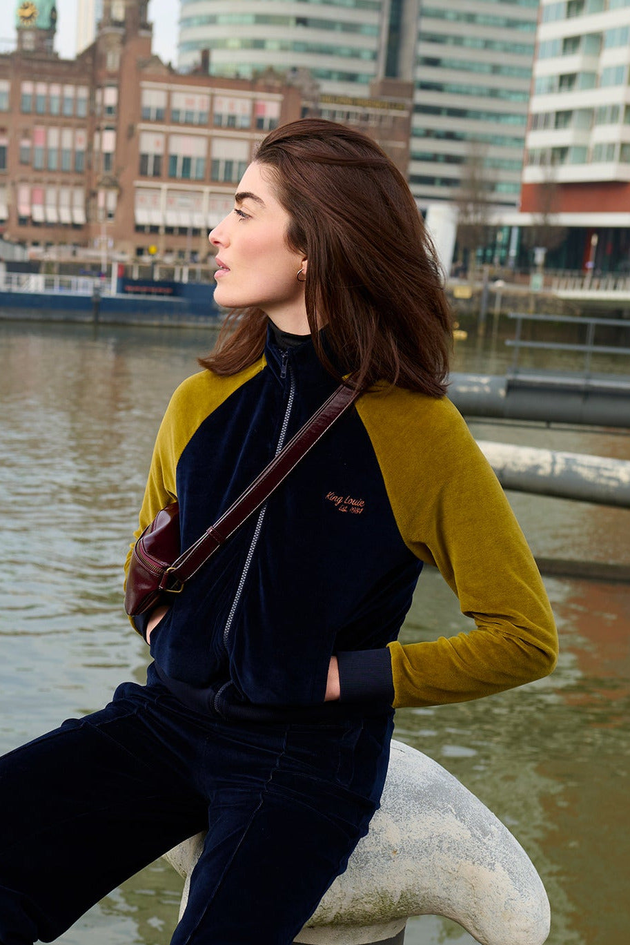 Lila Coljack Baton Velvet